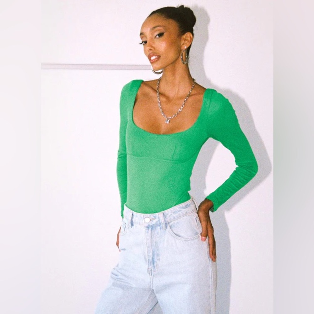 Princess Polly| ‘Crosby’ Long Sleeve Green Bodysuit
